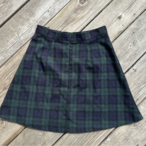BRANDY MELVILLE Jocelyn tartan green skirt size 26” - Picture 5 of 11